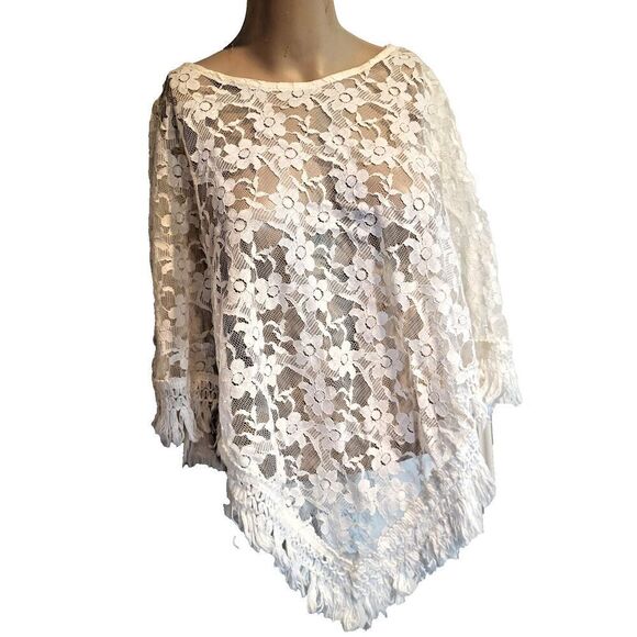 Vintage 70s Lace Shawl Bohemian with White Tassels Union Made - Picture 1 of 2